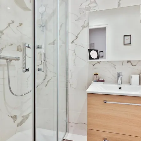 Apartmán Comfortable Near The Center Of