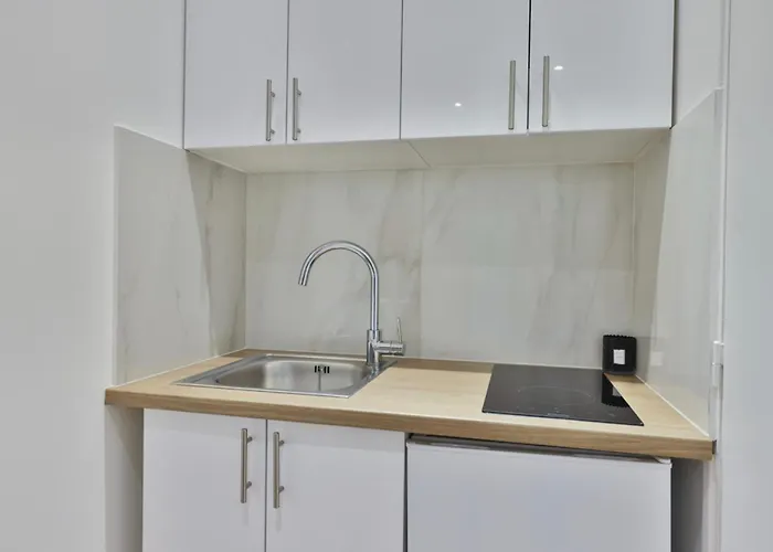 Comfortable Near The Center Of Apartman *
