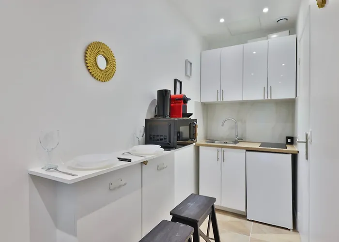 Comfortable Near The Center Of Apartman *